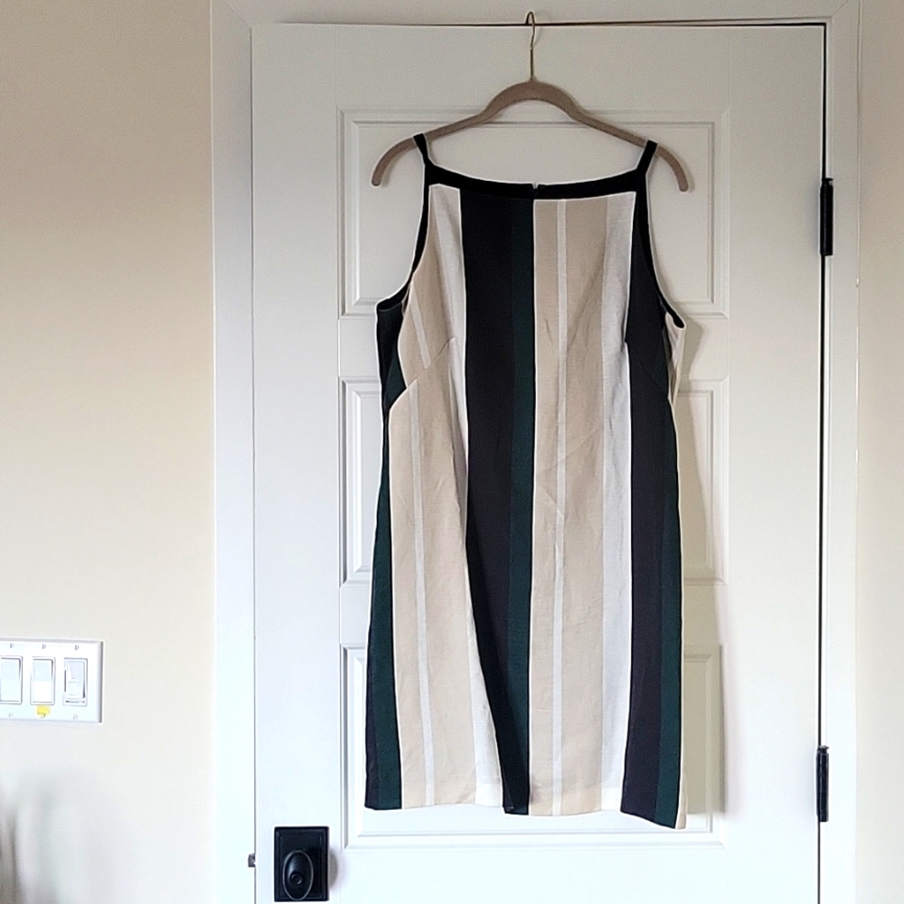 Ann Taylor dress 12 petite
